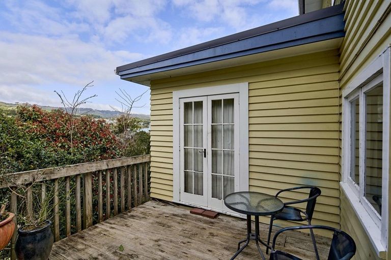 Photo of property in 7 Hampton Hill Road, Tawa, Wellington, 5028