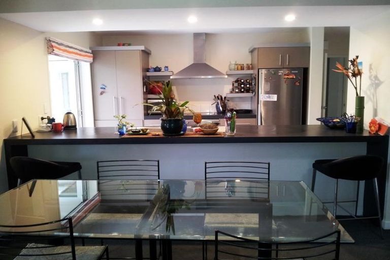 Photo of property in 5 Matthew Place, Kawaha Point, Rotorua, 3010