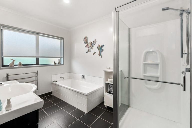 Photo of property in 31 Hamon Place, Pukehangi, Rotorua, 3015