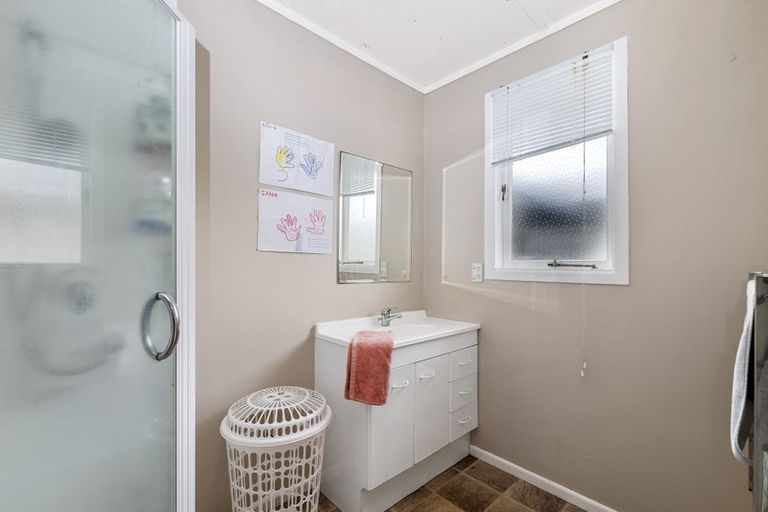 Photo of property in 20 Basley Road, Owhata, Rotorua, 3010