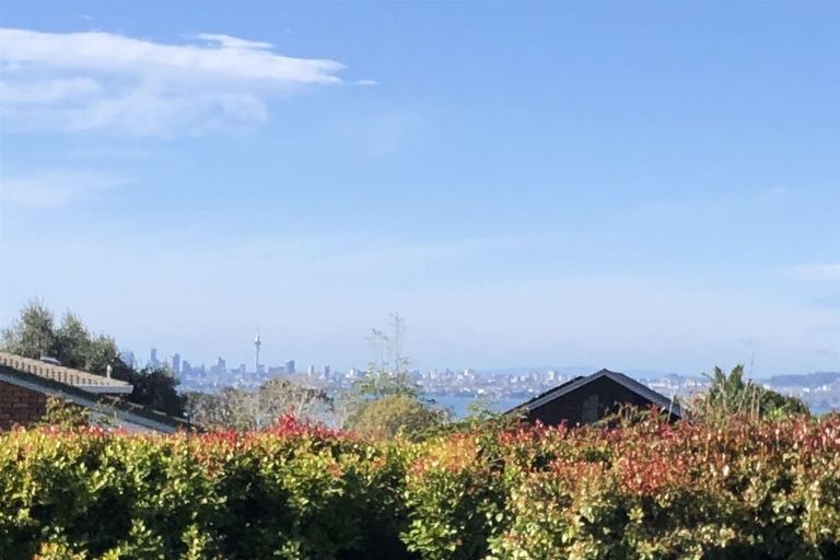 Photo of property in 169 Hobsonville Road, West Harbour, Auckland, 0618