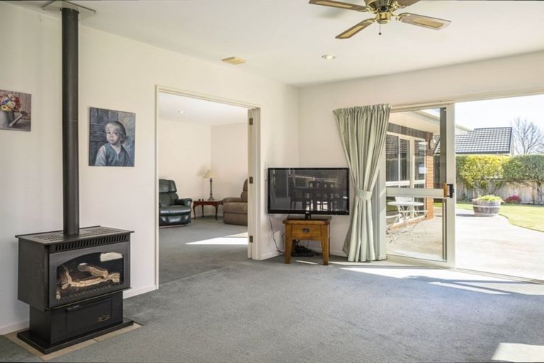 Photo of property in 20 Clifford Place, Amberley, 7410