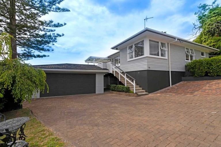 Photo of property in 5b Tirimoana Road, Te Atatu South, Auckland, 0602