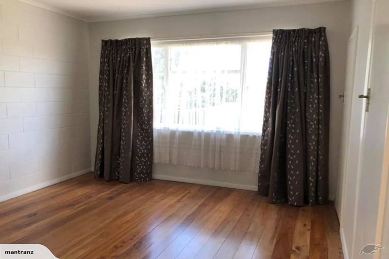 Photo of property in 1/27 Pakuranga Road, Pakuranga, Auckland, 2010