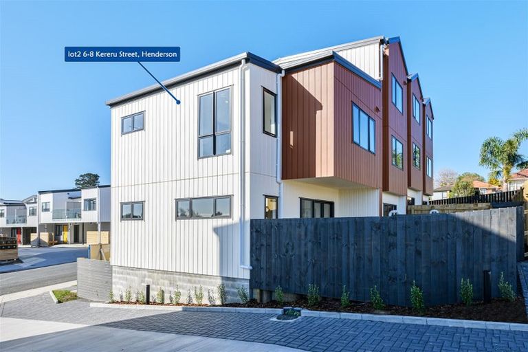 Photo of property in 2/6 Kereru Street, Henderson, Auckland, 0612