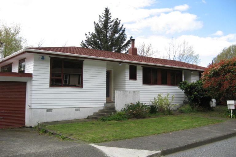 Photo of property in 44 Cleary Street, Waterloo, Lower Hutt, 5011