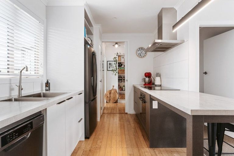 Photo of property in 306 Omokoroa Road, Omokoroa, 3114