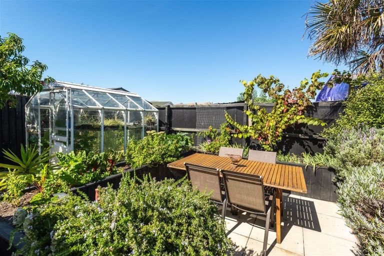 Photo of property in 61 Frensham Crescent, Woolston, Christchurch, 8062