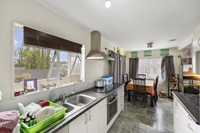 Photo of property in 44 Borich Road, Sunnyvale, Auckland, 0612