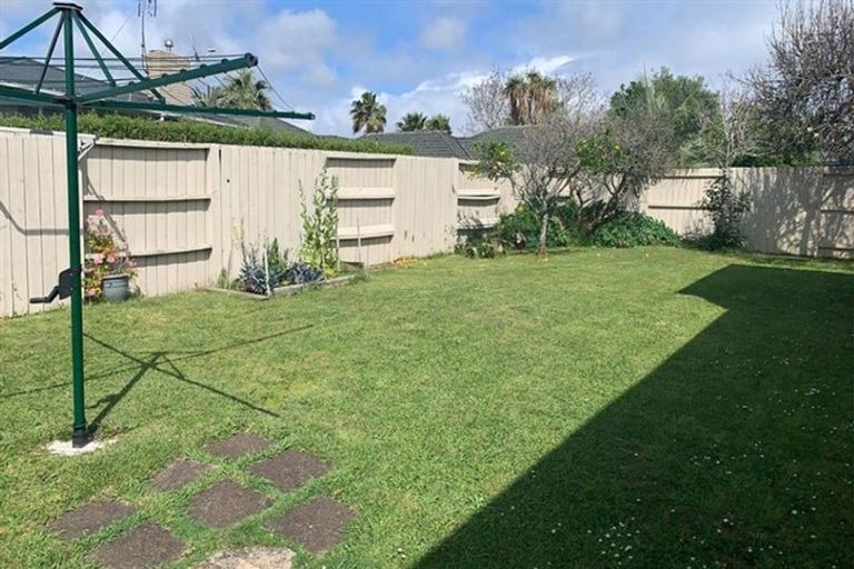 Photo of property in 2/69 Howe Street, Howick, Auckland, 2014