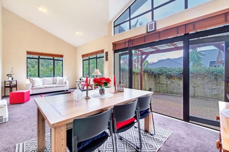 Photo of property in 22 Kate Sheppard Avenue, Torbay, Auckland, 0630