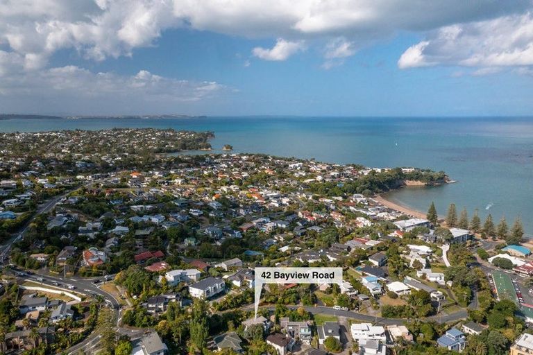 Photo of property in 42 Bayview Road, Browns Bay, Auckland, 0630