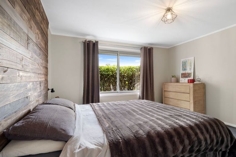 Photo of property in 5 Darroch Street, Fairy Springs, Rotorua, 3015