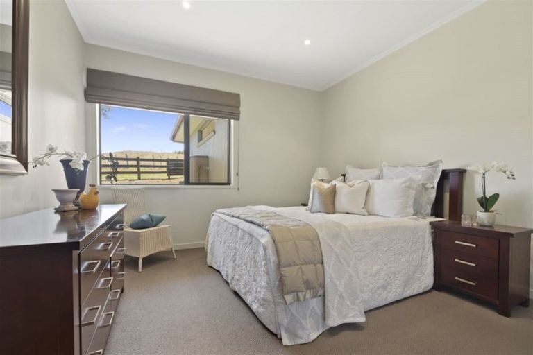 Photo of property in 332a Karaka Road, Karaka, Drury, 2578