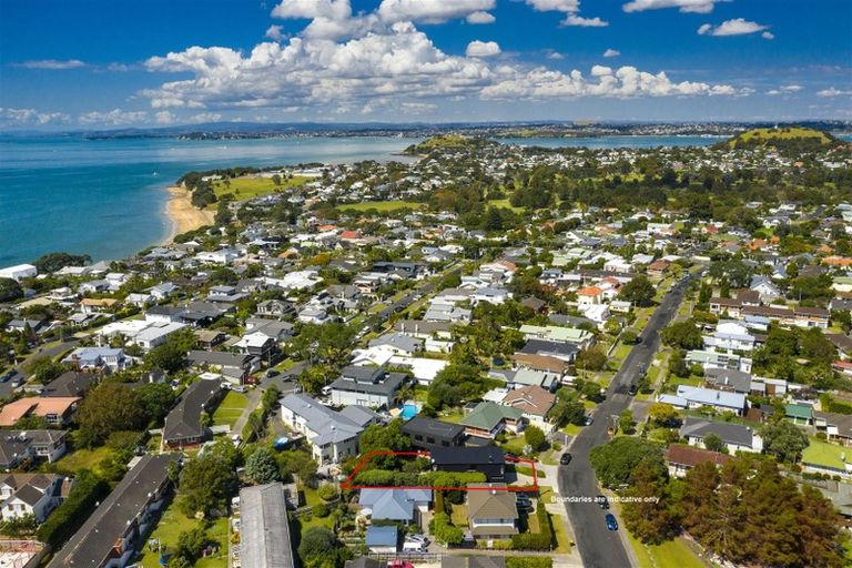 Photo of property in 26 Wicklow Road, Narrow Neck, Auckland, 0622