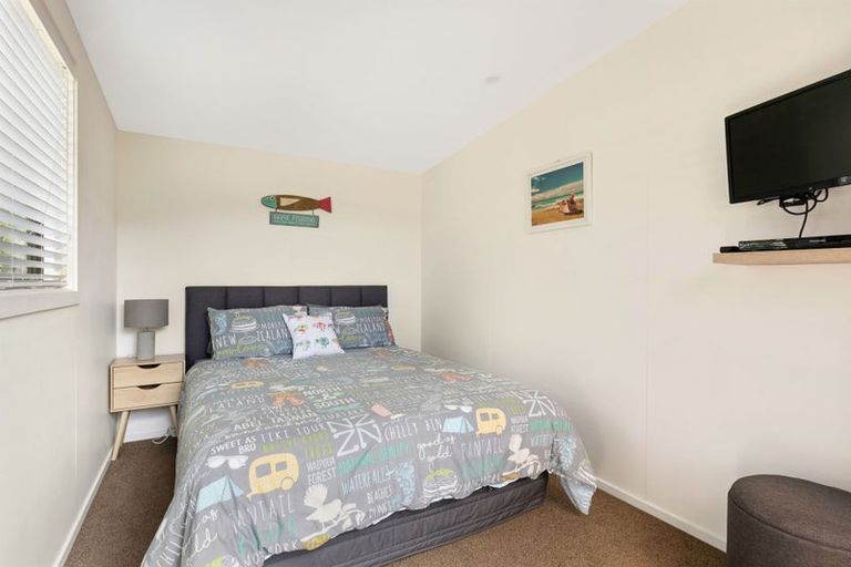 Photo of property in 1992 Queen Charlotte Drive, Momorangi Bay, Picton, 7281