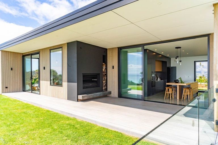 Photo of property in 114 The Ridge, Langs Beach, Waipu, 0582