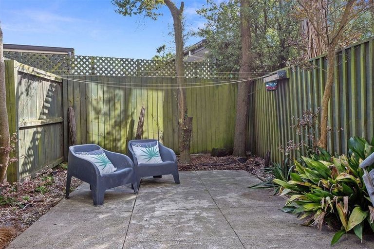Photo of property in 4/86 Brockworth Place, Riccarton, Christchurch, 8011