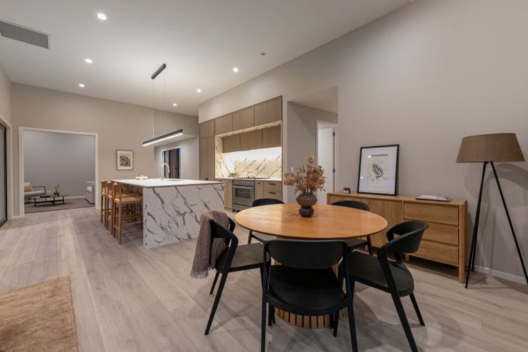 Photo of property in 9 Kamana Rise, Wanaka, 9382