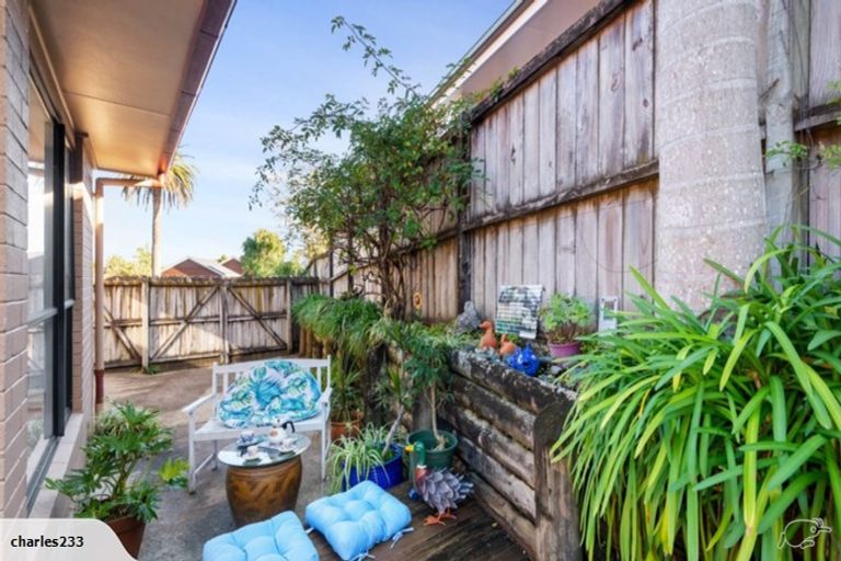 Photo of property in 24 Nicholas Road, Somerville, Auckland, 2014