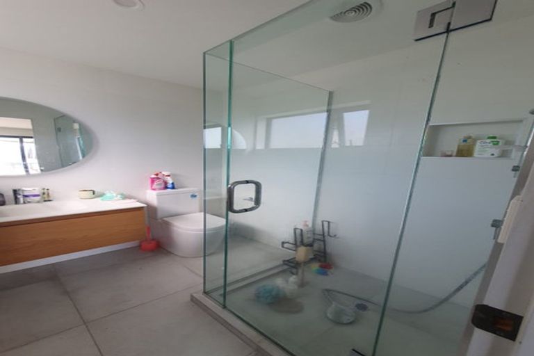 Photo of property in 1 Mataki Way, Glen Eden, Auckland, 0602