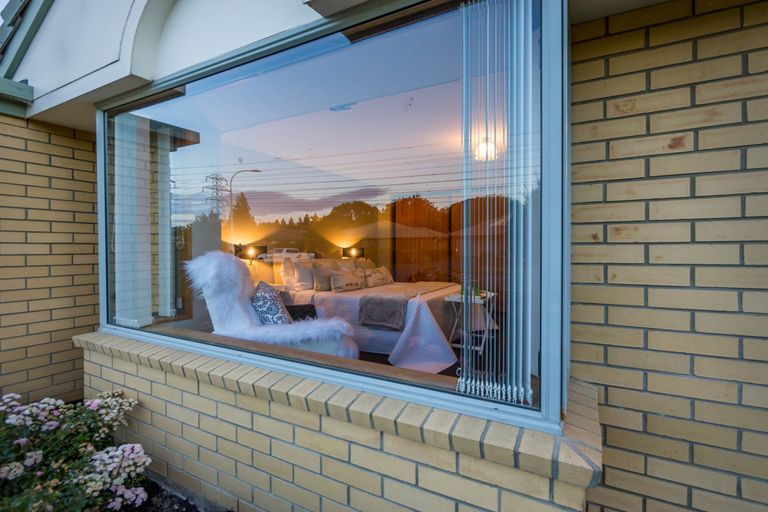 Photo of property in 1/15 Showgate Avenue, Sockburn, Christchurch, 8042