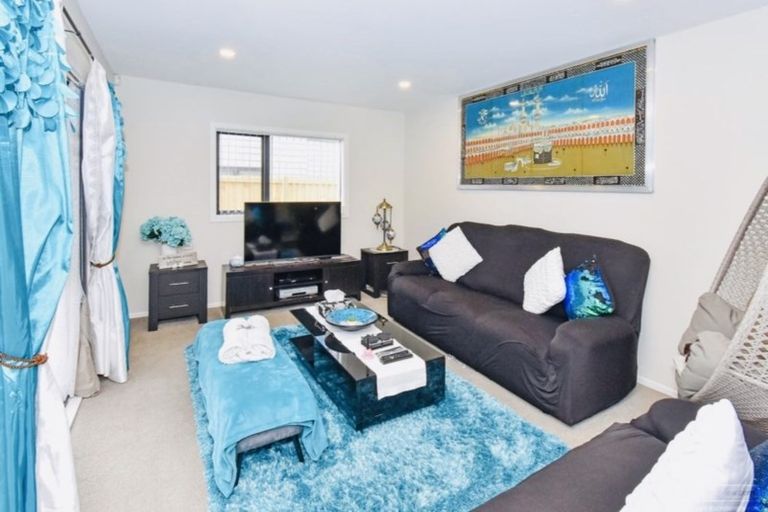 Photo of property in 54c Cambridge Terrace, Papatoetoe, Auckland, 2025
