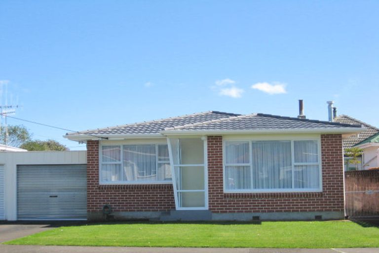 Photo of property in 35 George Street, Levin, 5510