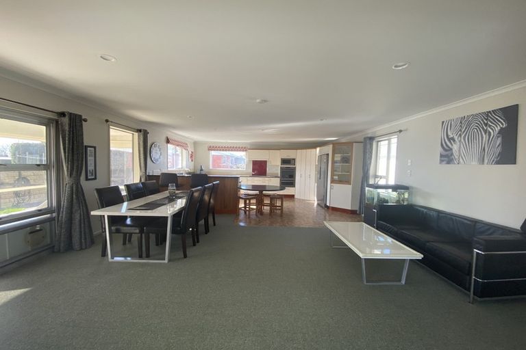 Photo of property in 8 Gibbs Place, Halswell, Christchurch, 8025