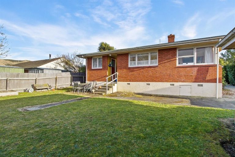 Photo of property in 3 Point Bush Road, Waimate, 7924