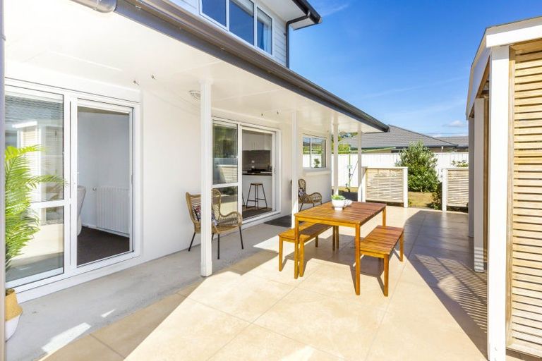 Photo of property in 16 Comeskey Grove, Elderslea, Upper Hutt, 5018