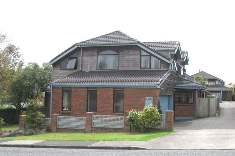 Photo of property in 1/11 Richards Avenue, Forrest Hill, Auckland, 0620