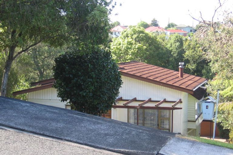 Photo of property in 4 Kauri Road, Birkenhead, Auckland, 0626