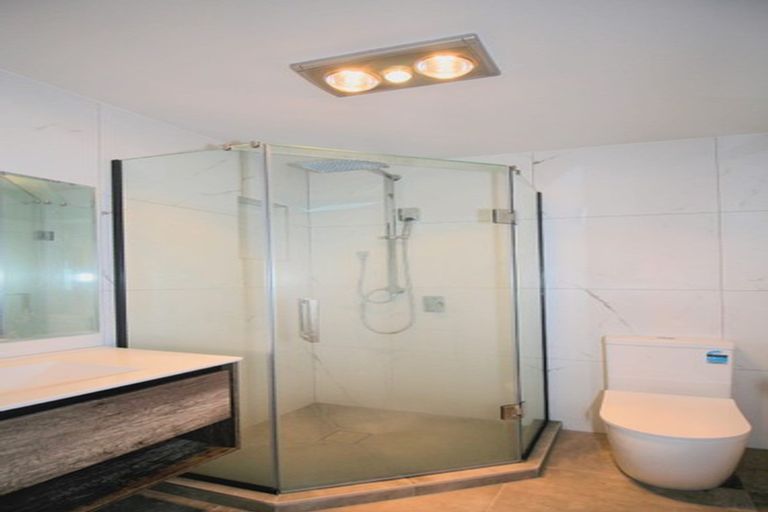 Photo of property in 59b Cedar Heights Avenue, Massey, Auckland, 0614