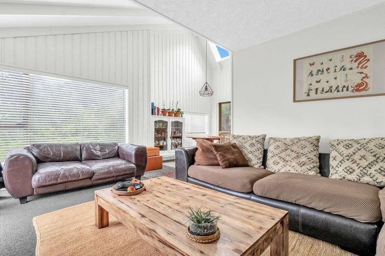 Photo of property in 13 Felstead Street, Birkenhead, Auckland, 0626