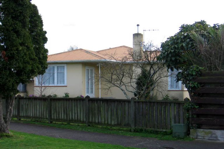 Photo of property in 12 Hartley Place, Awapuni, Palmerston North, 4412