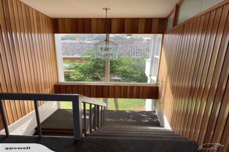 Photo of property in 5 Knightsbridge Drive, Forrest Hill, Auckland, 0620