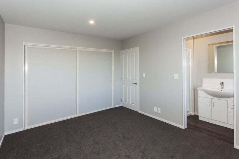 Photo of property in 2/66 Packe Street, Edgeware, Christchurch, 8013