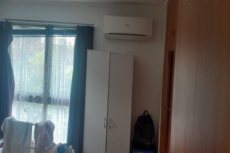 Photo of property in 212 Forrest Hill Road, Forrest Hill, Auckland, 0620