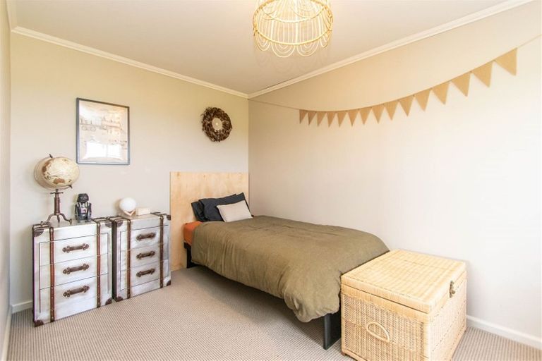 Photo of property in 98 Lincoln Road, Inglewood, 4389