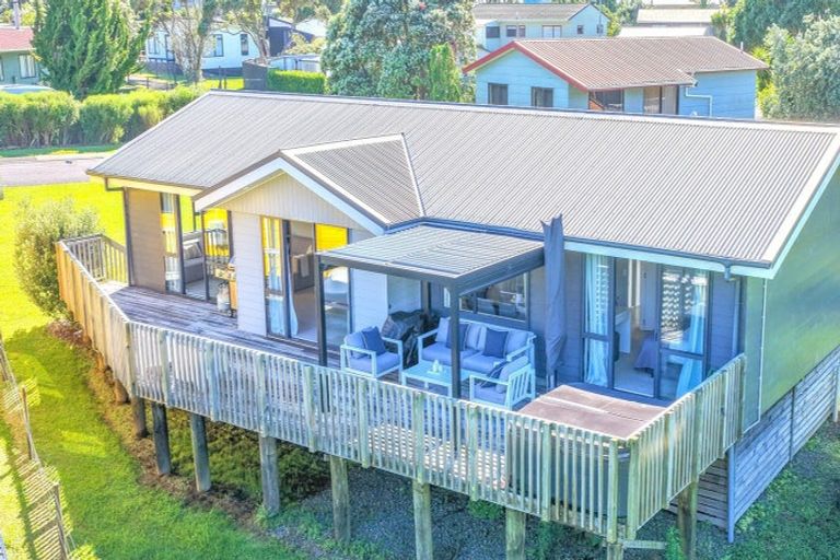 Photo of property in 100 Kon Tiki Road, Whiritoa, Whangamata, 3691