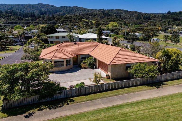 Photo of property in 20 Kauri Grove, Coromandel, 3506