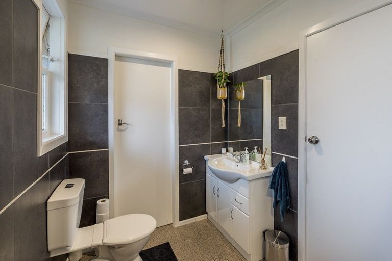 Photo of property in 593 Queen Street East, Levin, 5510