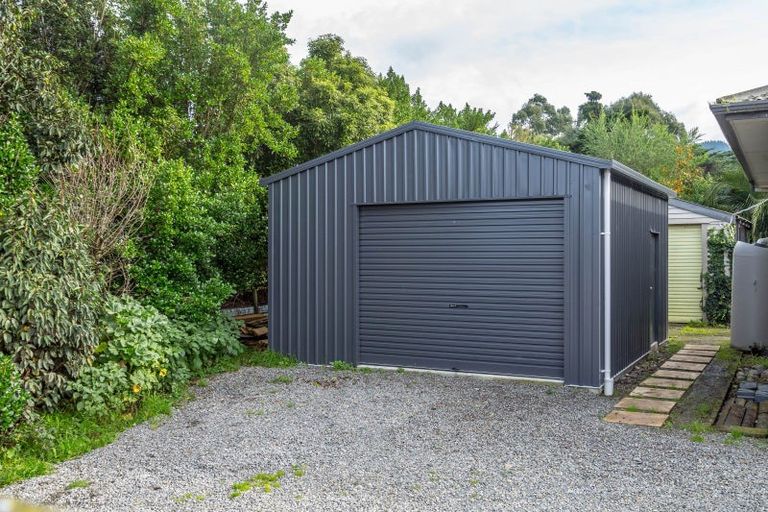 Photo of property in 15 Birdwood Street, Featherston, 5710