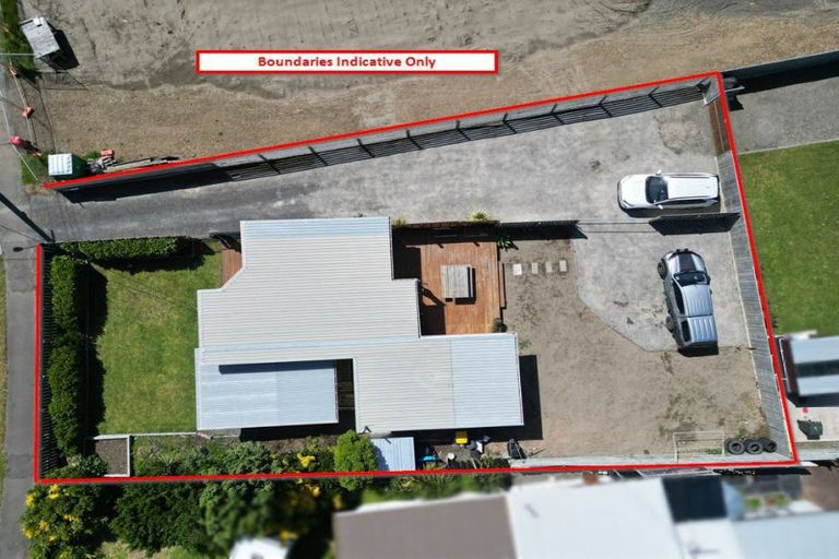 Photo of property in 14 Carthew Terrace, Foxton Beach, Foxton, 4815