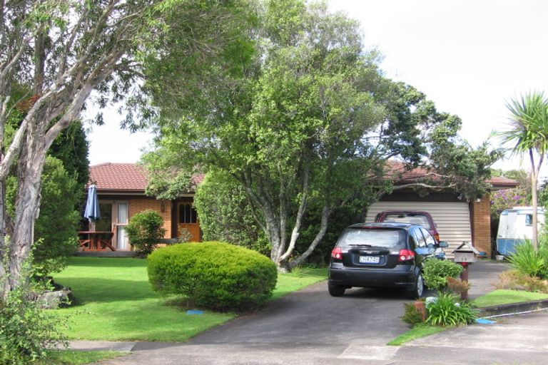 Photo of property in 29 Tyrian Close, Half Moon Bay, Auckland, 2012