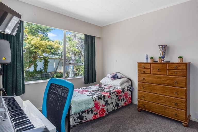 Photo of property in 4 Ettrick Grove, Papakowhai, Porirua, 5024
