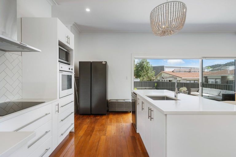 Photo of property in 16 Wolfe Street, Regent, Whangarei, 0112