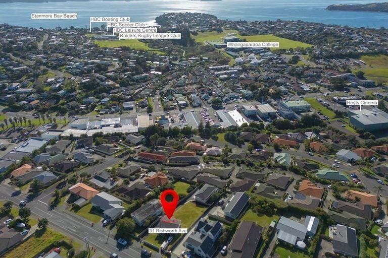 Photo of property in 31 Rishworth Avenue, Stanmore Bay, Whangaparaoa, 0932