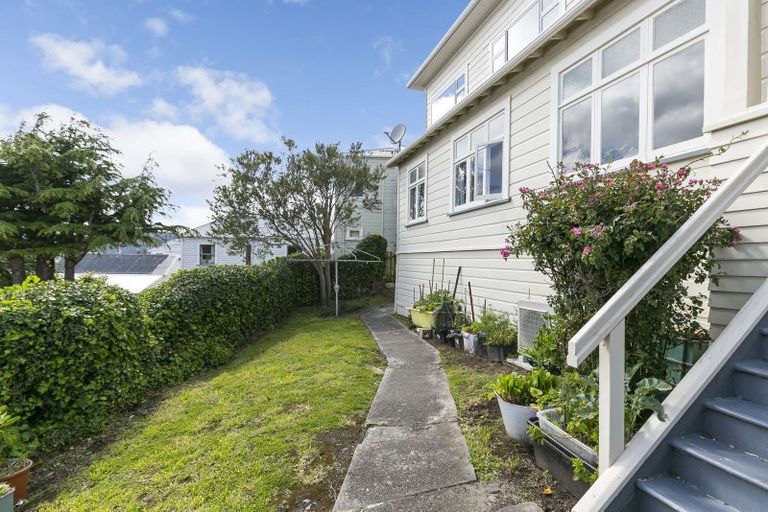 Photo of property in 71 Nairn Street, Mount Cook, Wellington, 6011